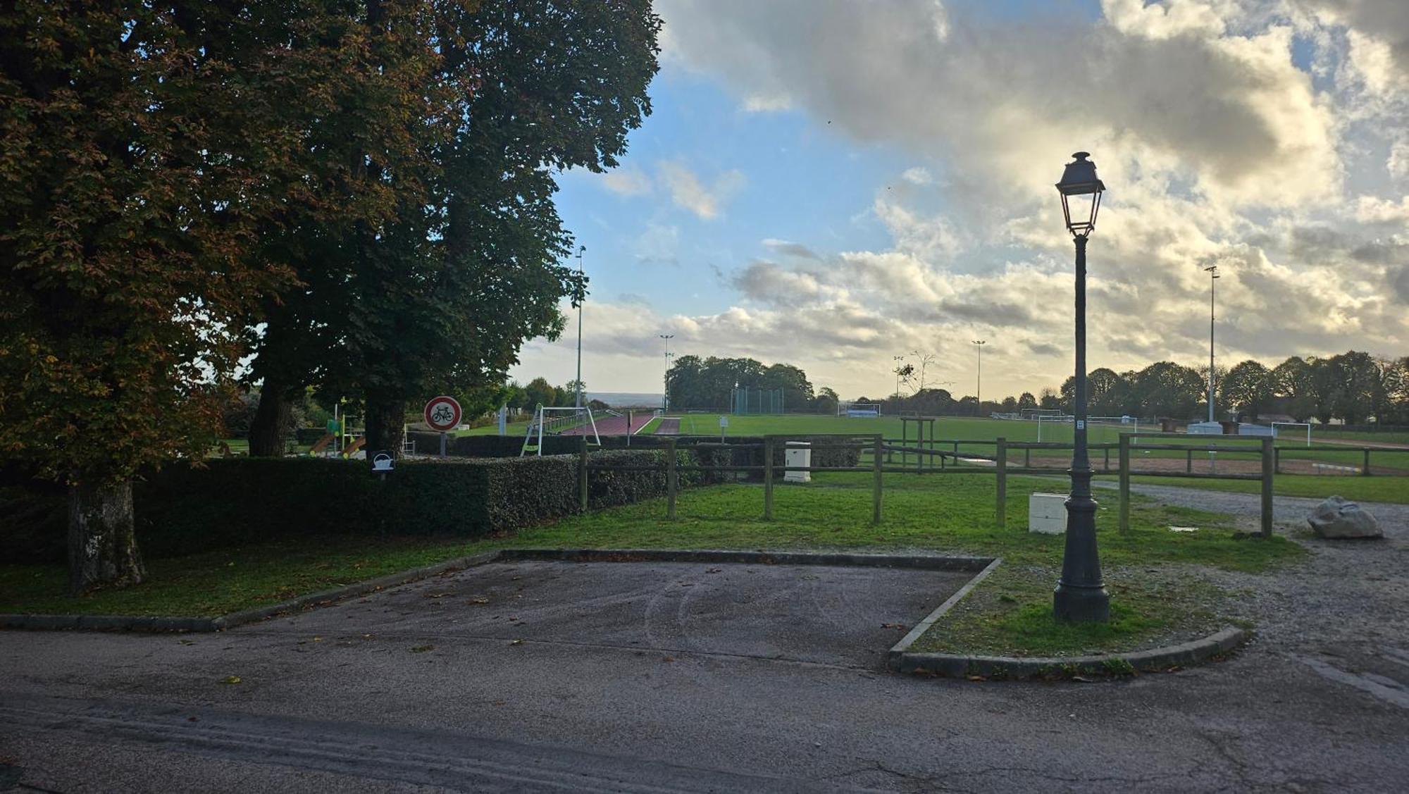 Studio De L'Hippodrome Mortagne-au-Perche Zewnętrze zdjęcie